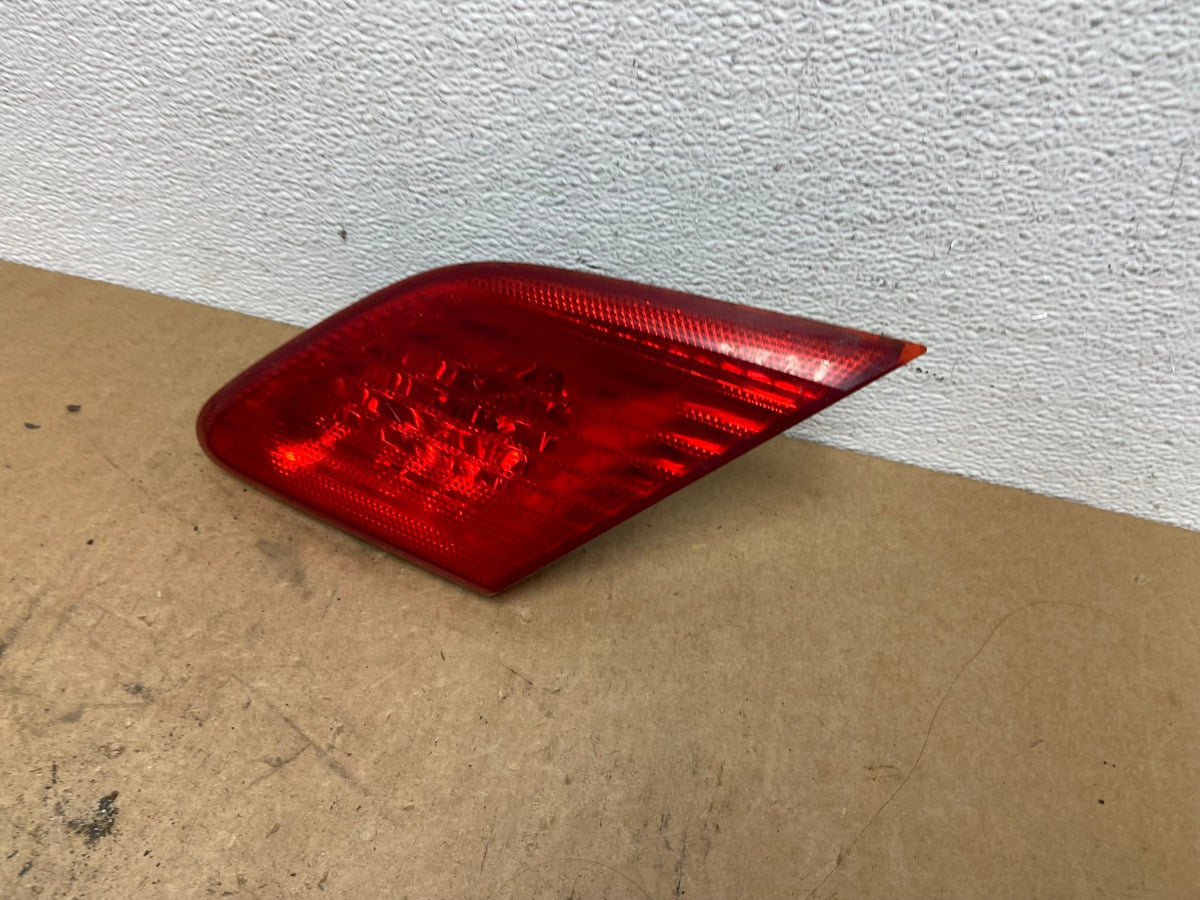 2003 to 2004 Toyota Avalon Right Passenger RH Inner Tail Light AC3390 LK1