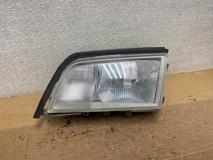 1994-1996 Mercedes C C230 W202 Front Left Driver LH Side Headlight AB3341 DG0