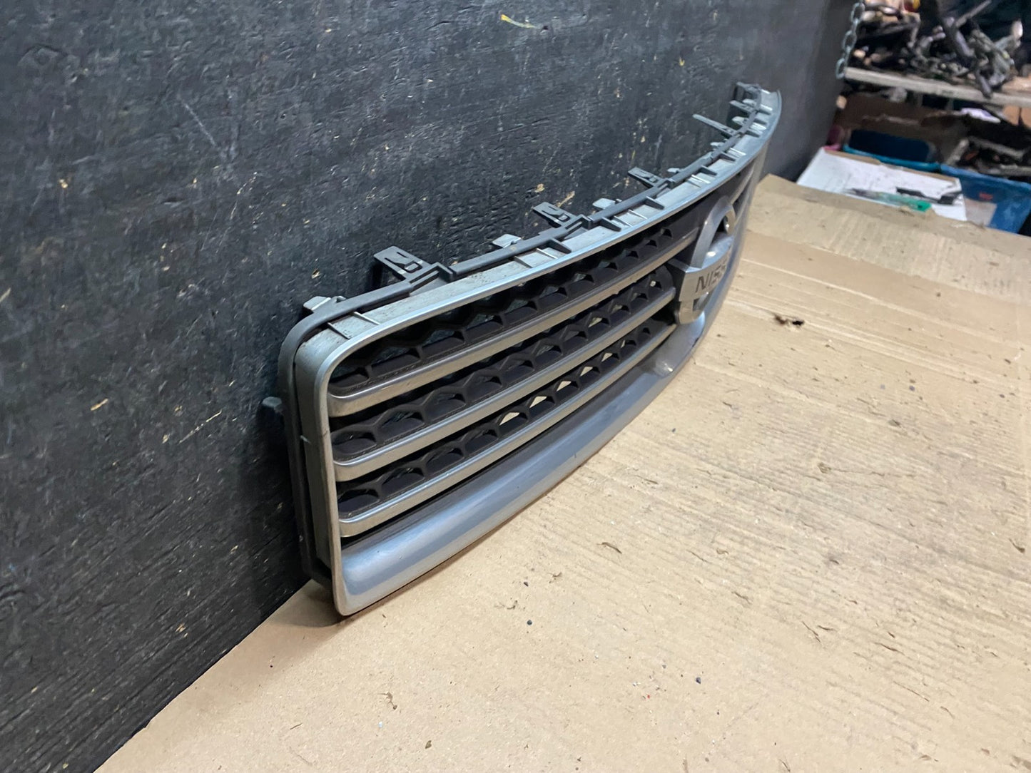 2009 to 2011 Nissan Maxima Front Upper Grill Grille 62070-9N00A W4825 DG2