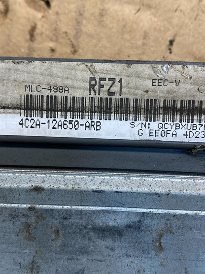 2004 Ford Crown Victoria Engine Control Unit ECU Computer Module AF6922 DG2