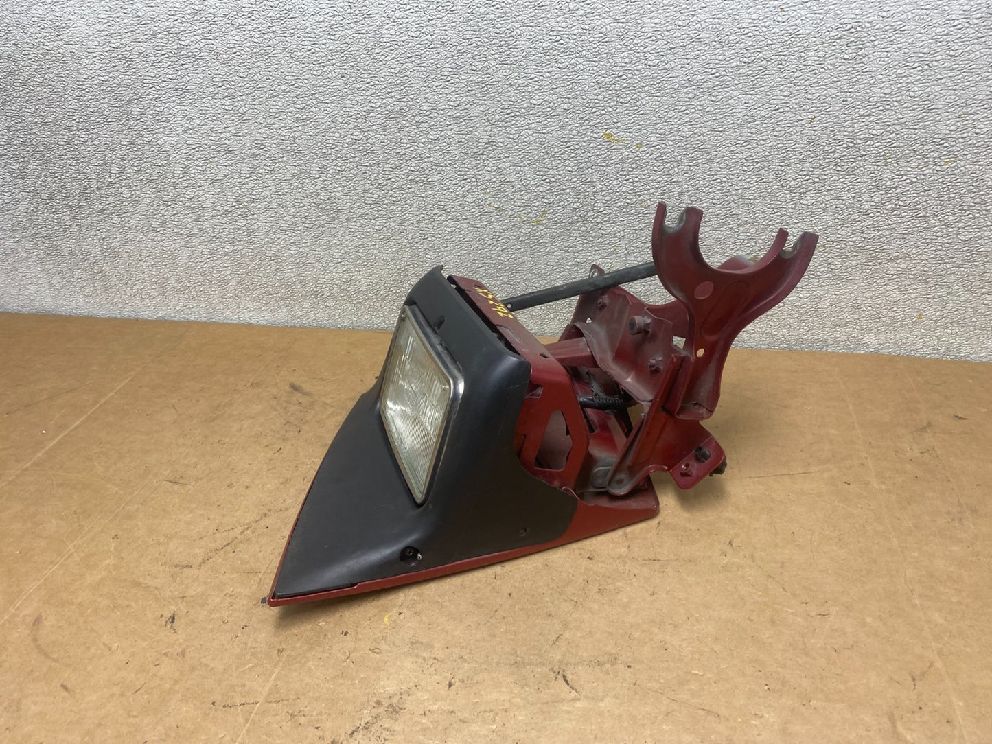 1993 to 1997 Ford Probe Left Driver LH Side Halogen Headlight  x5292 DG4
