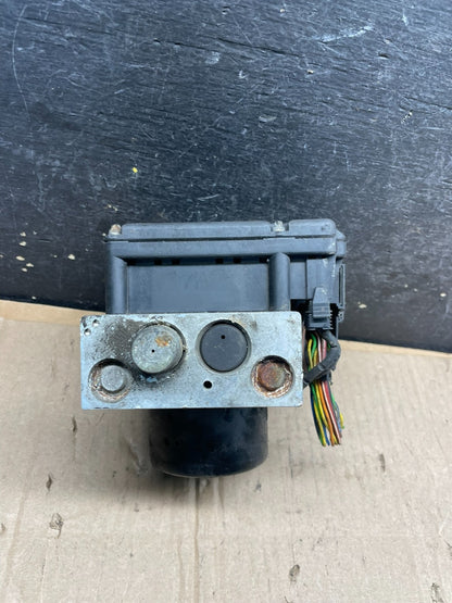 1998 to 2002 Jaguar  XJ8 ABS Anti-Lock Brake Pump Module OEM S4764 DG2
