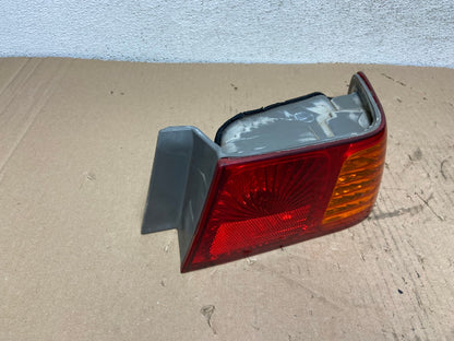 2000 to 2001 Toyota Camry Right Passenger Rh Tail Light AF3250 LK2