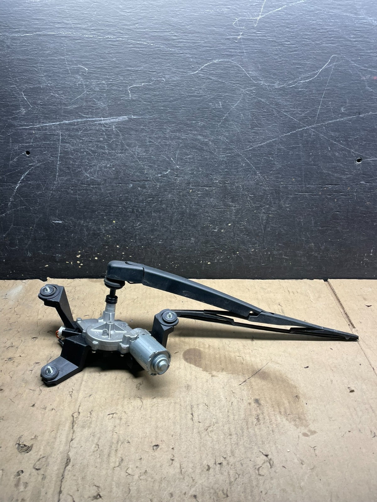 2015-2021 Kia Sedona Entourage Rear Glass Windshield Wiper Motor Y4171 DG1
