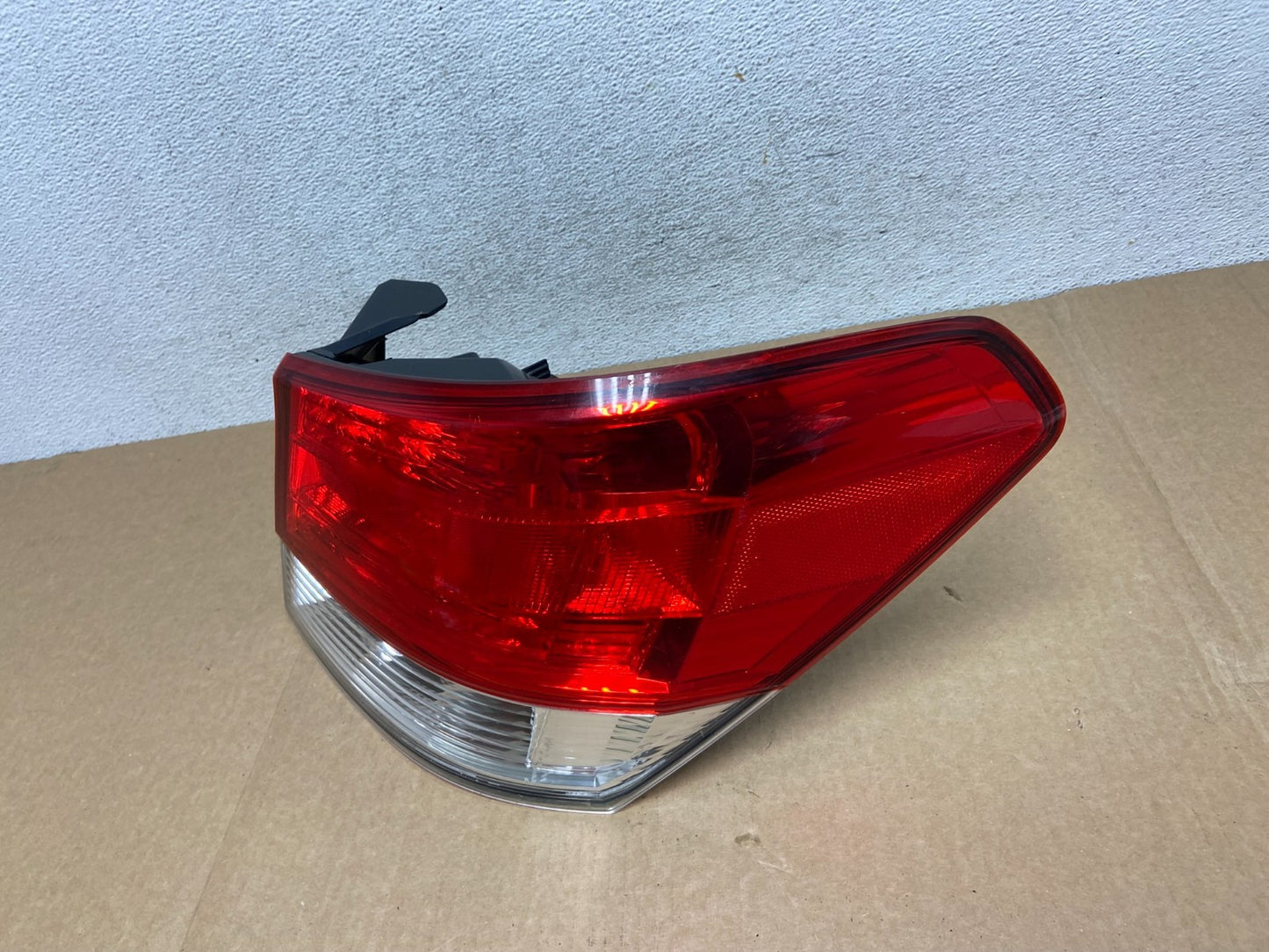 2010 to 2014 Subaru Legacy Right Passenger Rh Side Tail Light AF9491 DW1