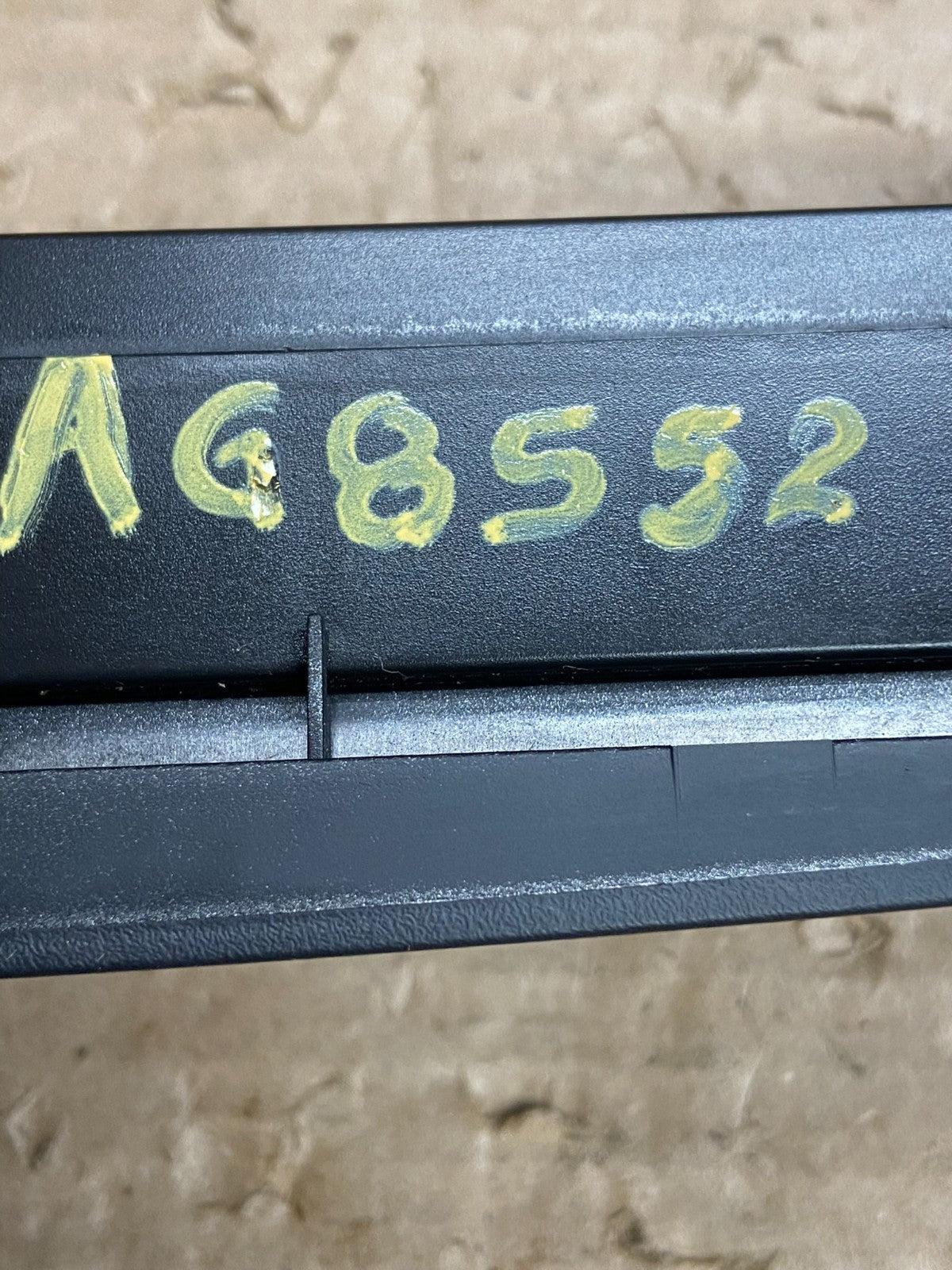 2007 to 2009 Hyundai Santa Fe Center Dashboard Radio Bezel Trim ag8552 DG6