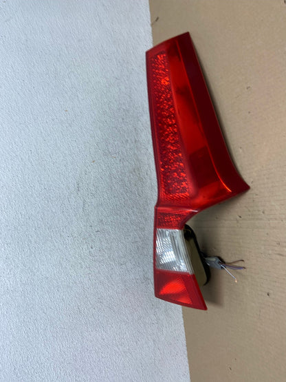 2008 to 2013 Volvo XC70 V70 Right Passenger Tail Light Upper AE9471 LK0
