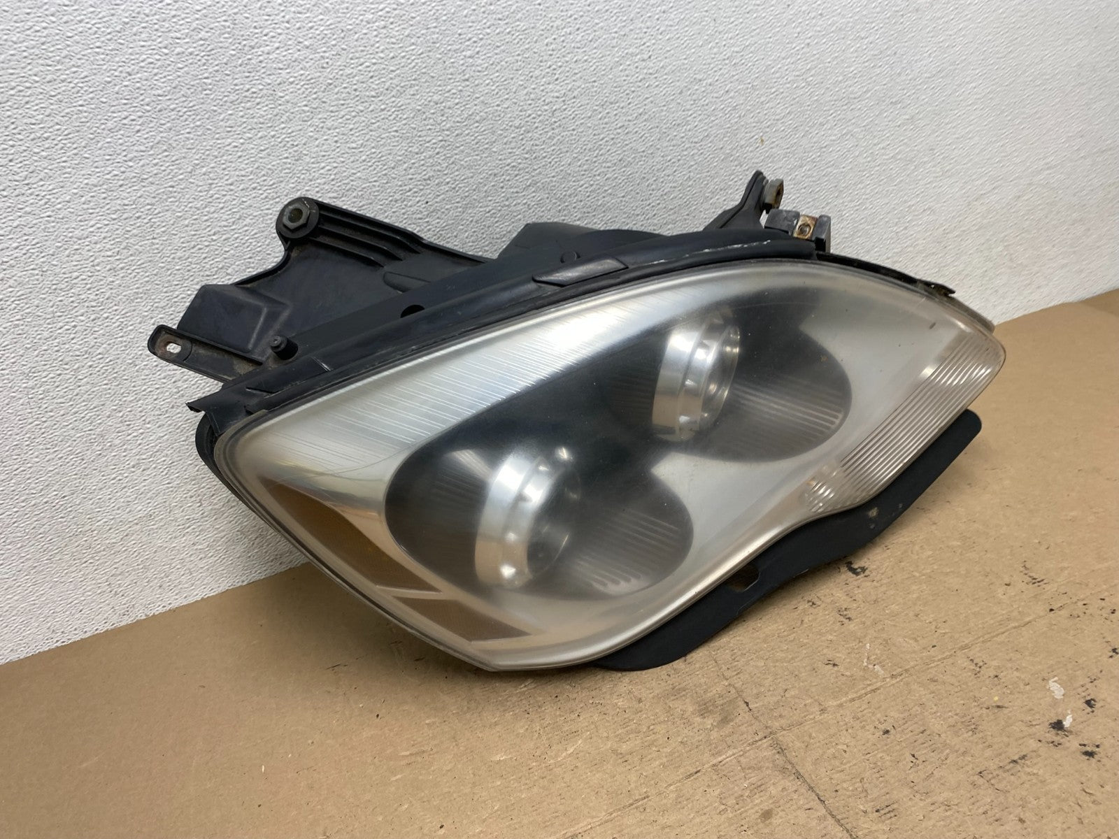 2007-2012 Gmc Acadia Xenon HID Headlight Right Passenger Side AF5068 DW2