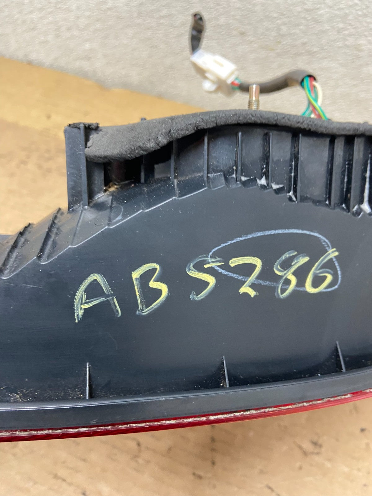 2002 2003 2004 Toyota Camry Left Driver LH Side Tail Light AB5286 LK6