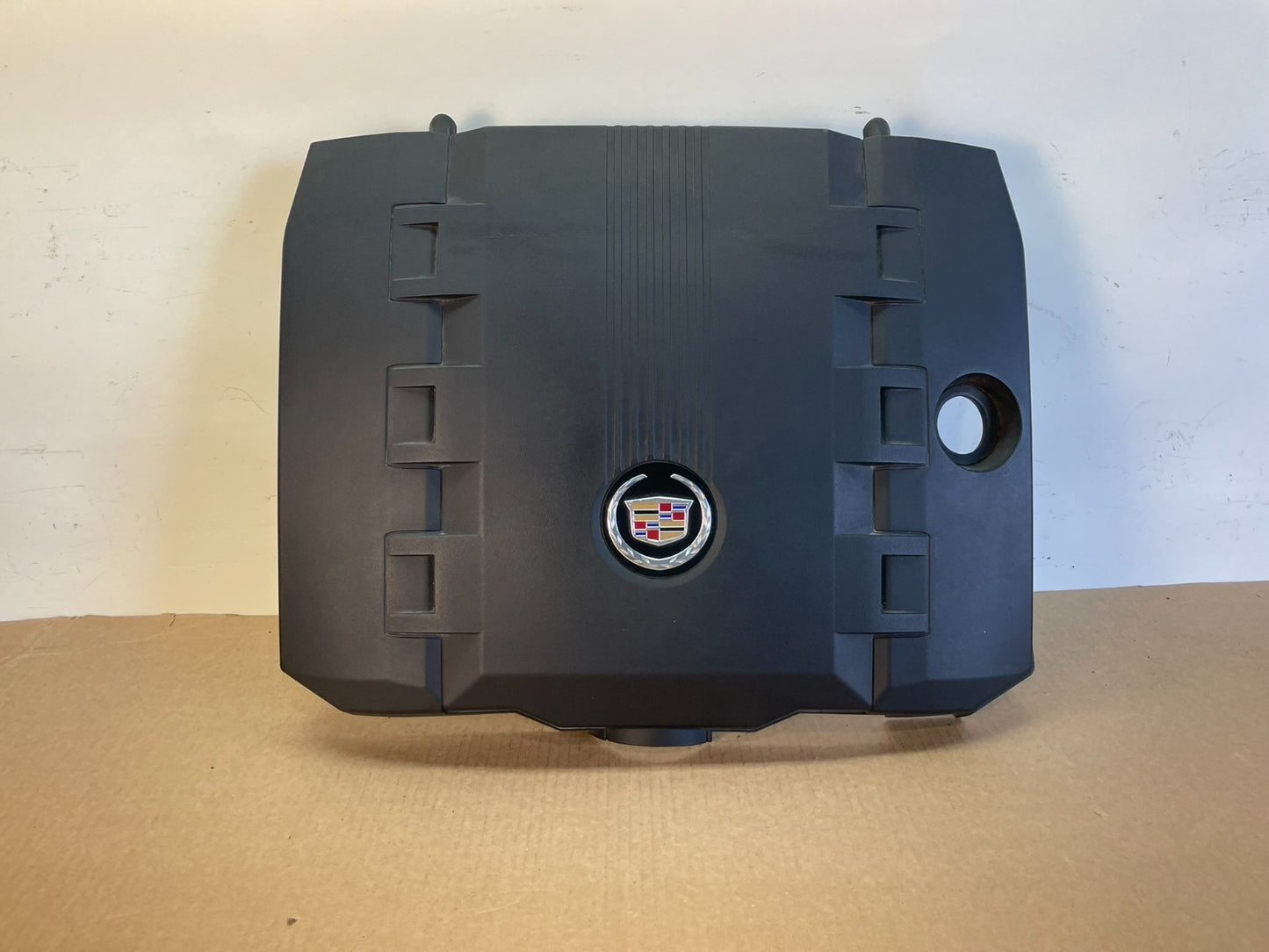 2008 to 2013 Cadillac CTS 3.6L Plastic Engine Cover Shield AG7556 DG0