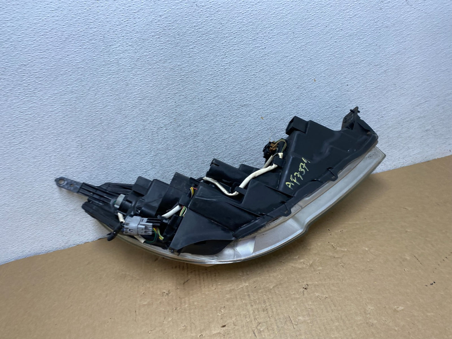 2010 2011 2012 Subaru Legacy Outback Left Driver Halogen Headlight AF7379 DW7