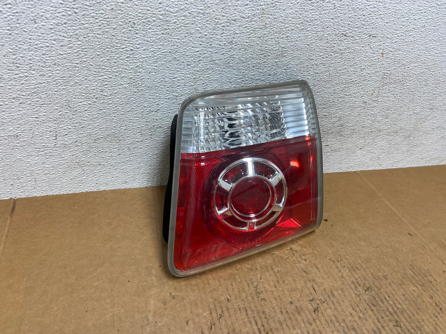 2007 to 2012 GMC Acadia Right Passenger Rh Hatch Tail Light Inner AE1206 LK2