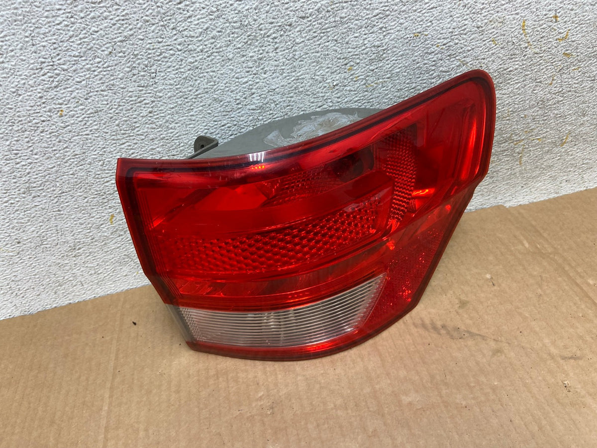 2011-2013 Jeep Grand Cherokee Right Passenger Side Rh Tail Light AI5708 LK0