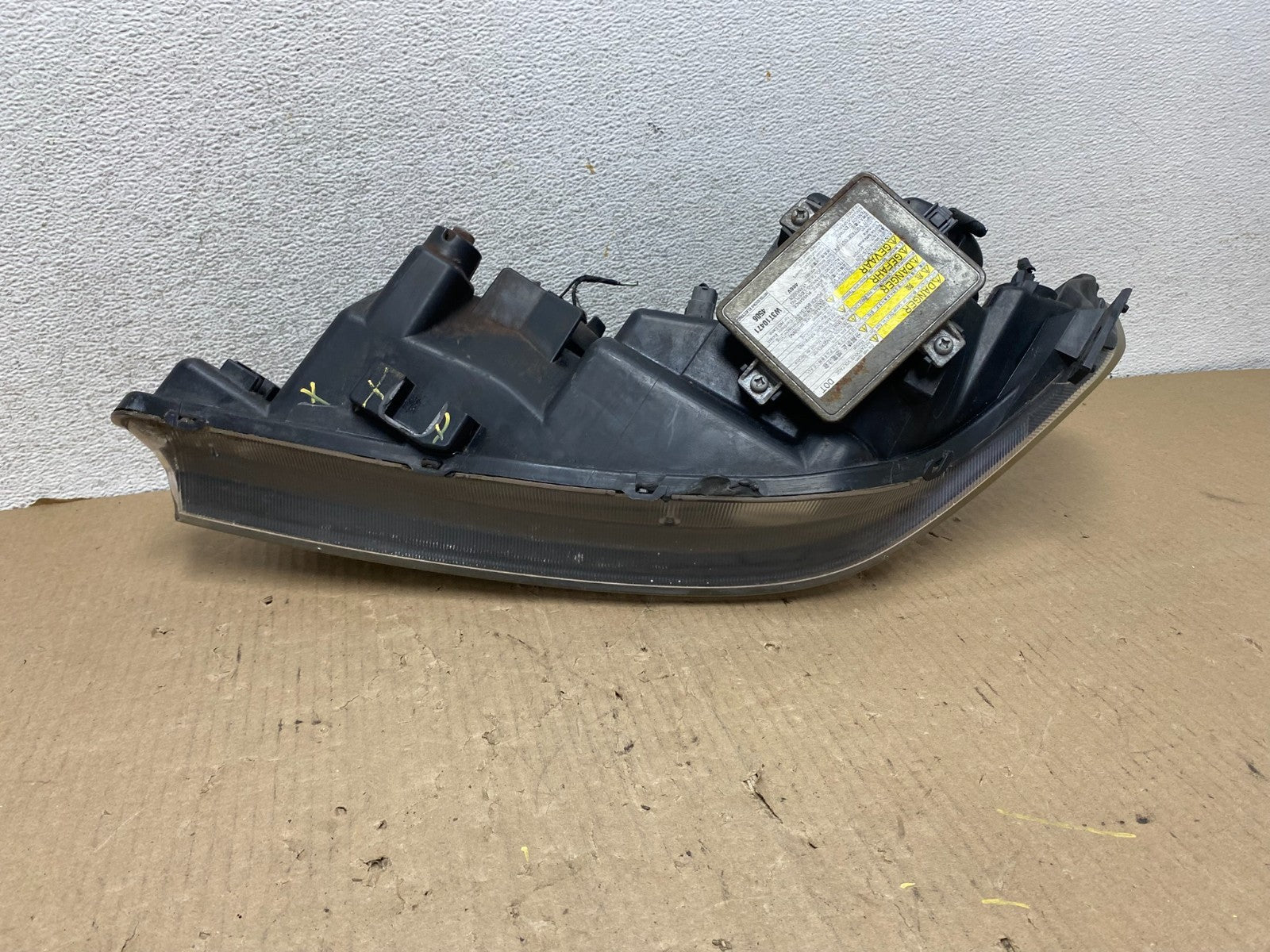 2004 to 2006 Acura TSX Right Passenger RH Side Xenon HID Headlight AG8017 DW7