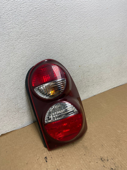 2005 2006 2007 Jeep Liberty Right Passenger Rh Side Tail Light AG2092 LK2