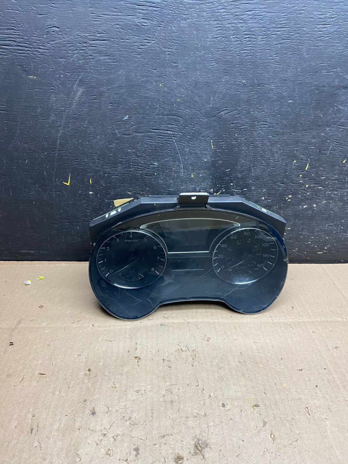 2013 Nissan Pathfinder Speedometer Cluster Gauge u4702 DG0