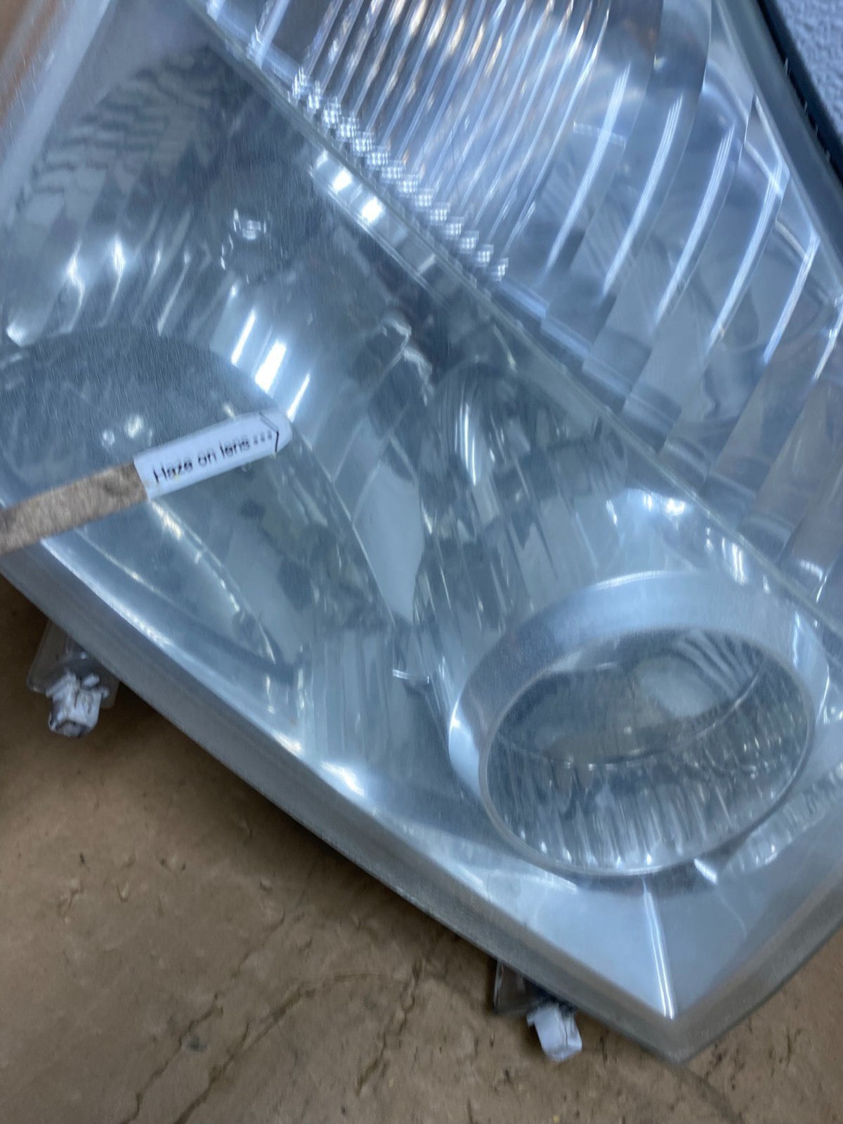 2004 to 2007 Nissan Armada Left+Right Side Set Headlights AD1380 DW6
