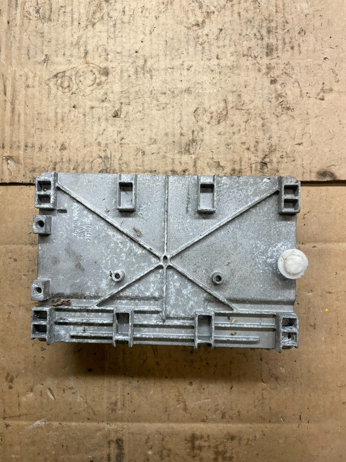 2009 to 2010 Jeep Grand Cherokee Computer Engine Control ECU ECM R9281 DG2