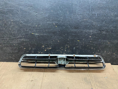 2000 to 2002 Subaru Outback Legacy Center Grille OEM 91121AE010 W2210 DG5