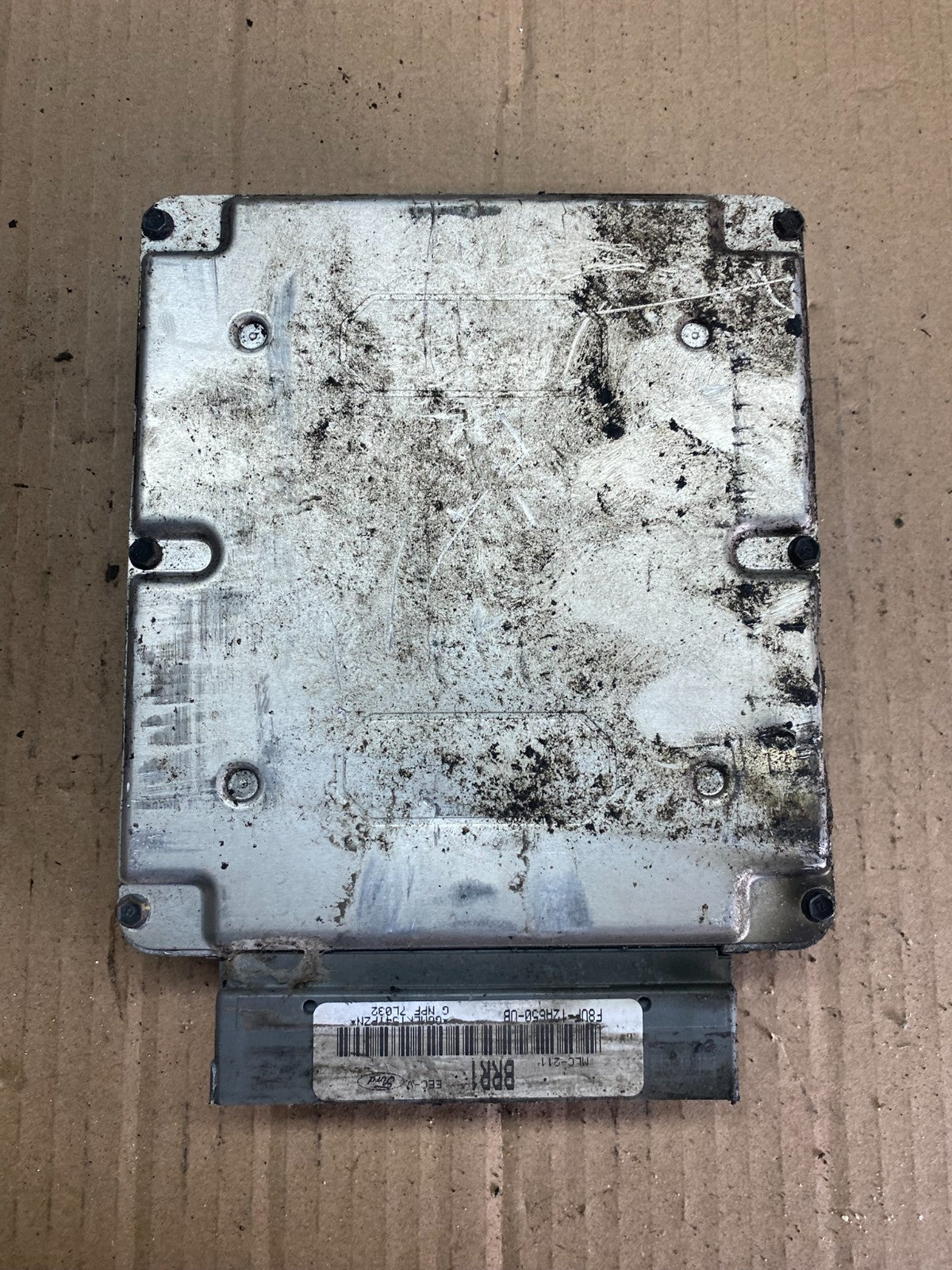 1998 1999 Ford Van E250 E350 5.4L Engine Control Module Unit ECU Q2933 DG2