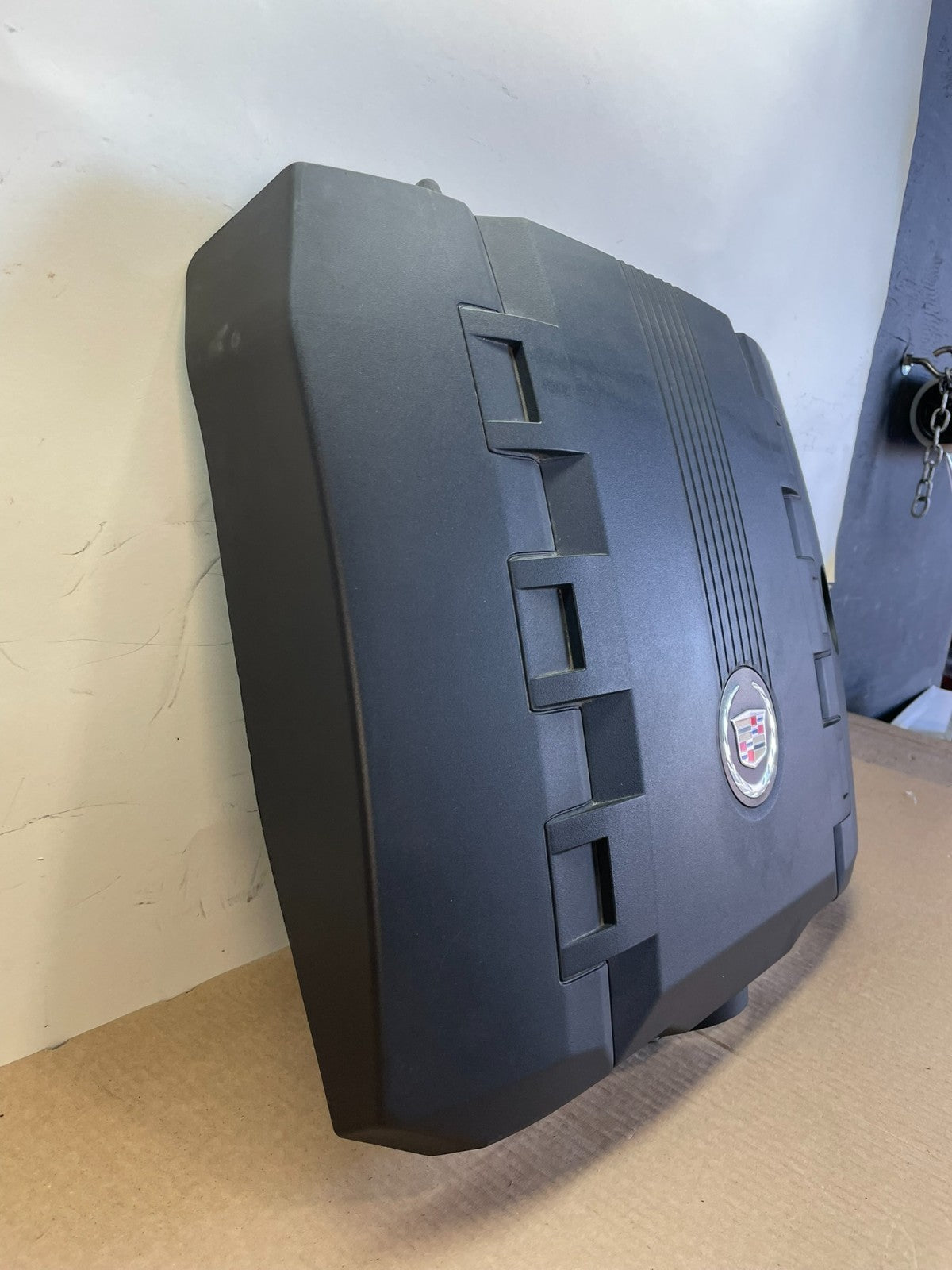 2008 to 2013 Cadillac CTS 3.6L Plastic Engine Cover Shield AG7556 DG2