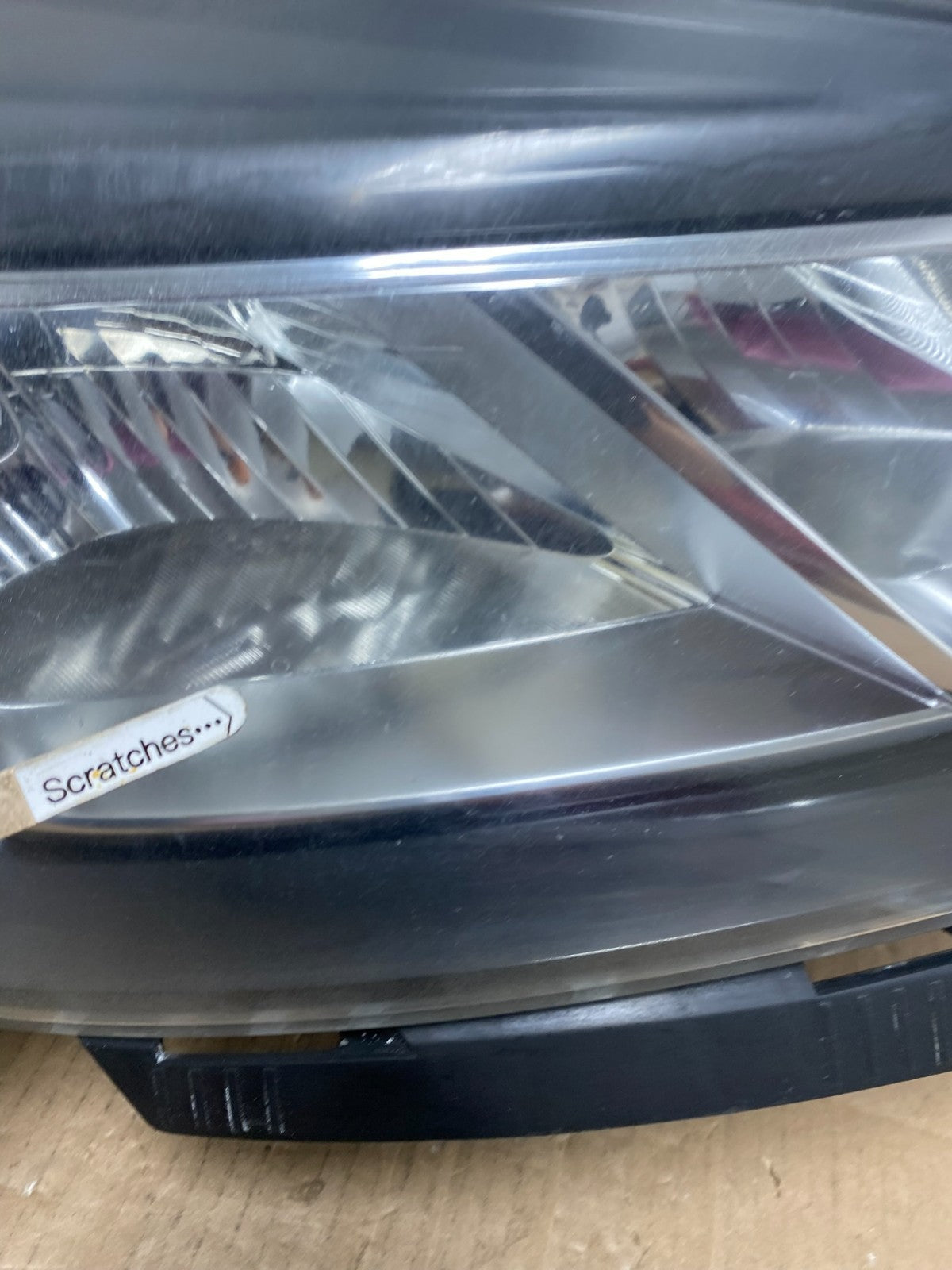2013-2017 Chevrolet Traverse Right Passenger Side Halogen Headlight AB8182 DW3