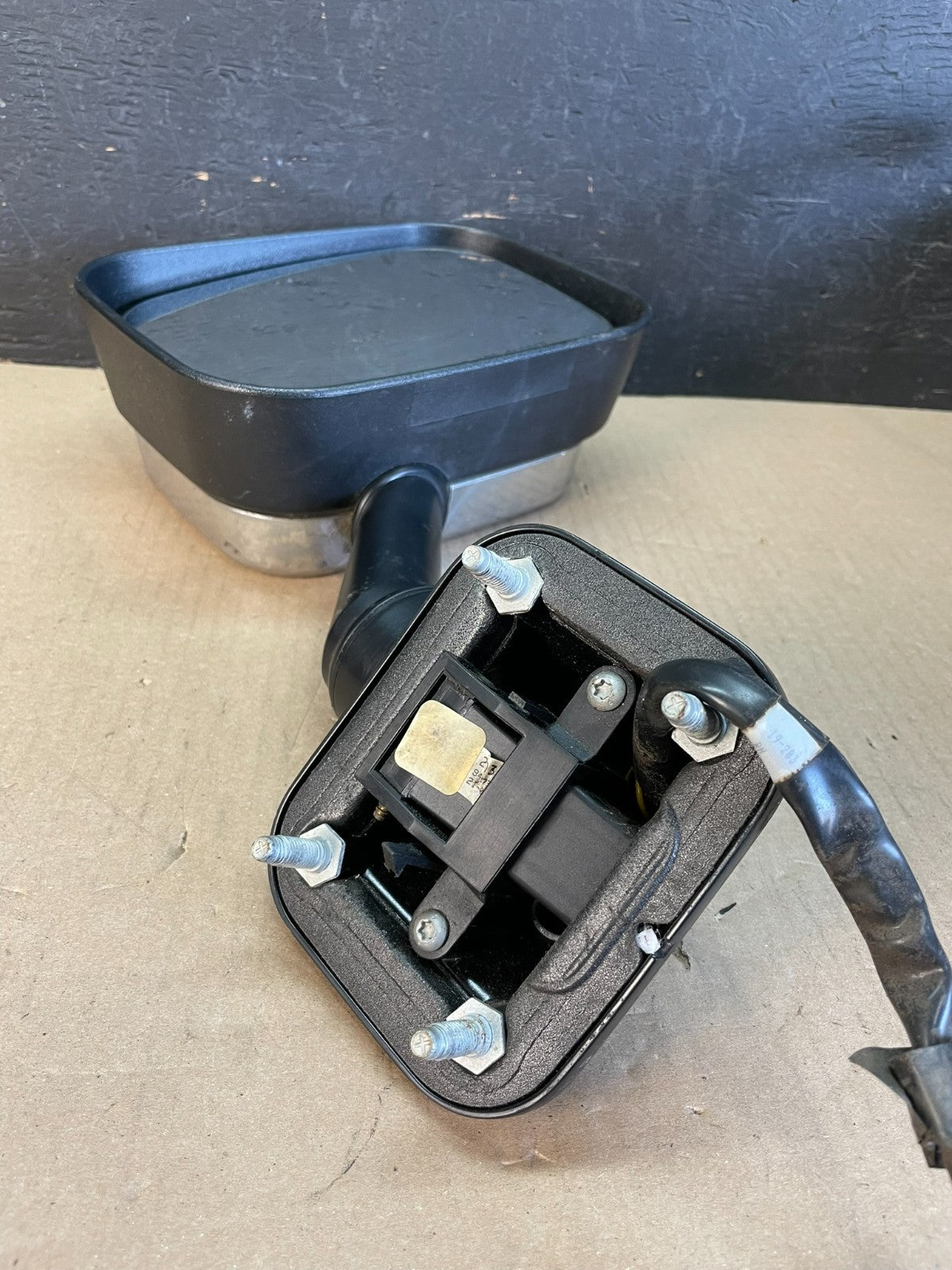 2003 to 2005 Hummer H2 Front Right Passenger RH View Door Mirror AE1137 DW4
