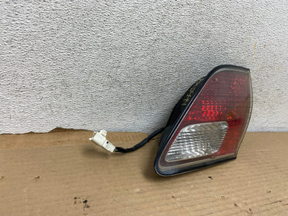 2002 2003 2004 Lexus Es300 Es330 Right Passenger Inner Tail Light AH0599 LK1