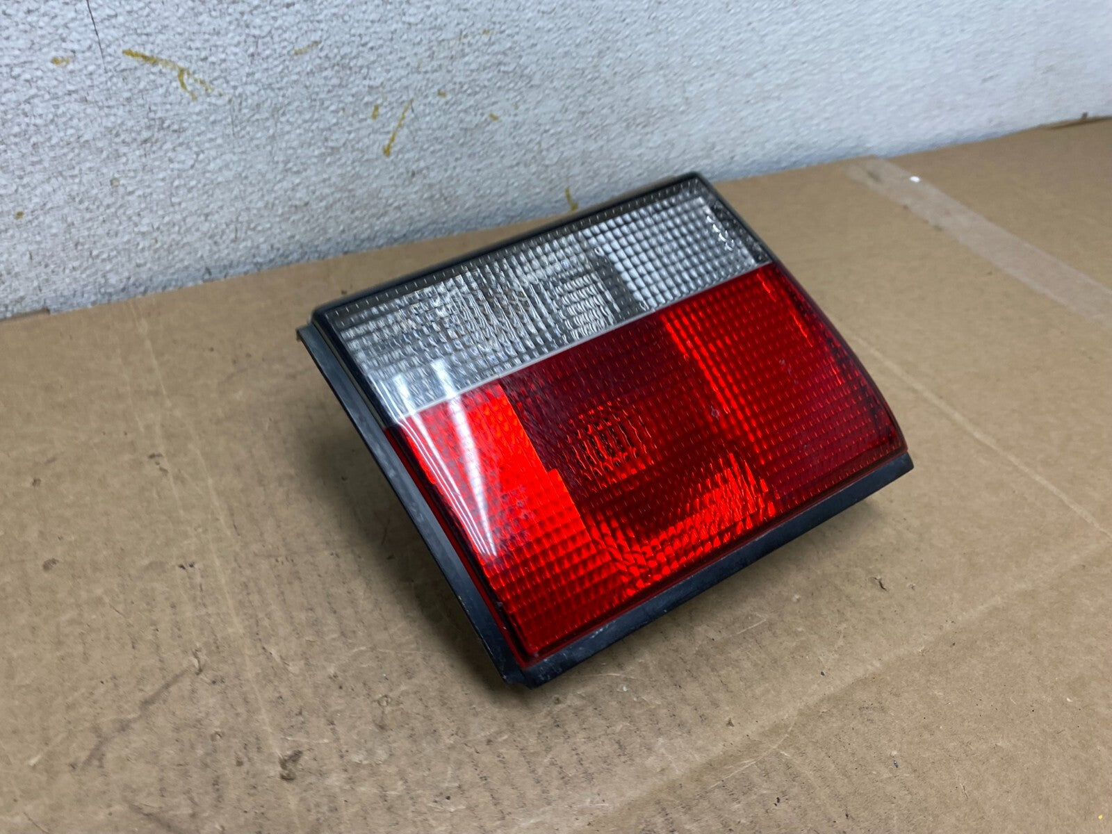 1994 to 1998 Saab 900 & Turbo Left Driver Side Tail Light Inner O5151 DG2