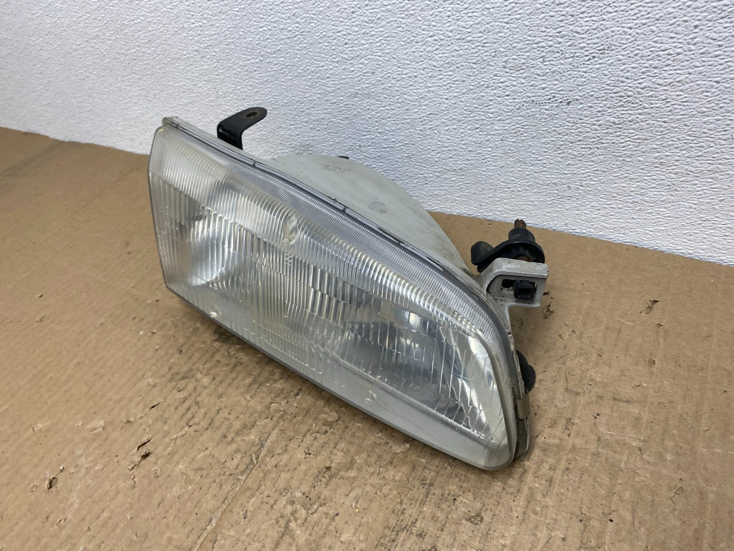 1997 1998 1999 Toyota Camry Right Passenger RH Halogen Headlight AB8473 DW1