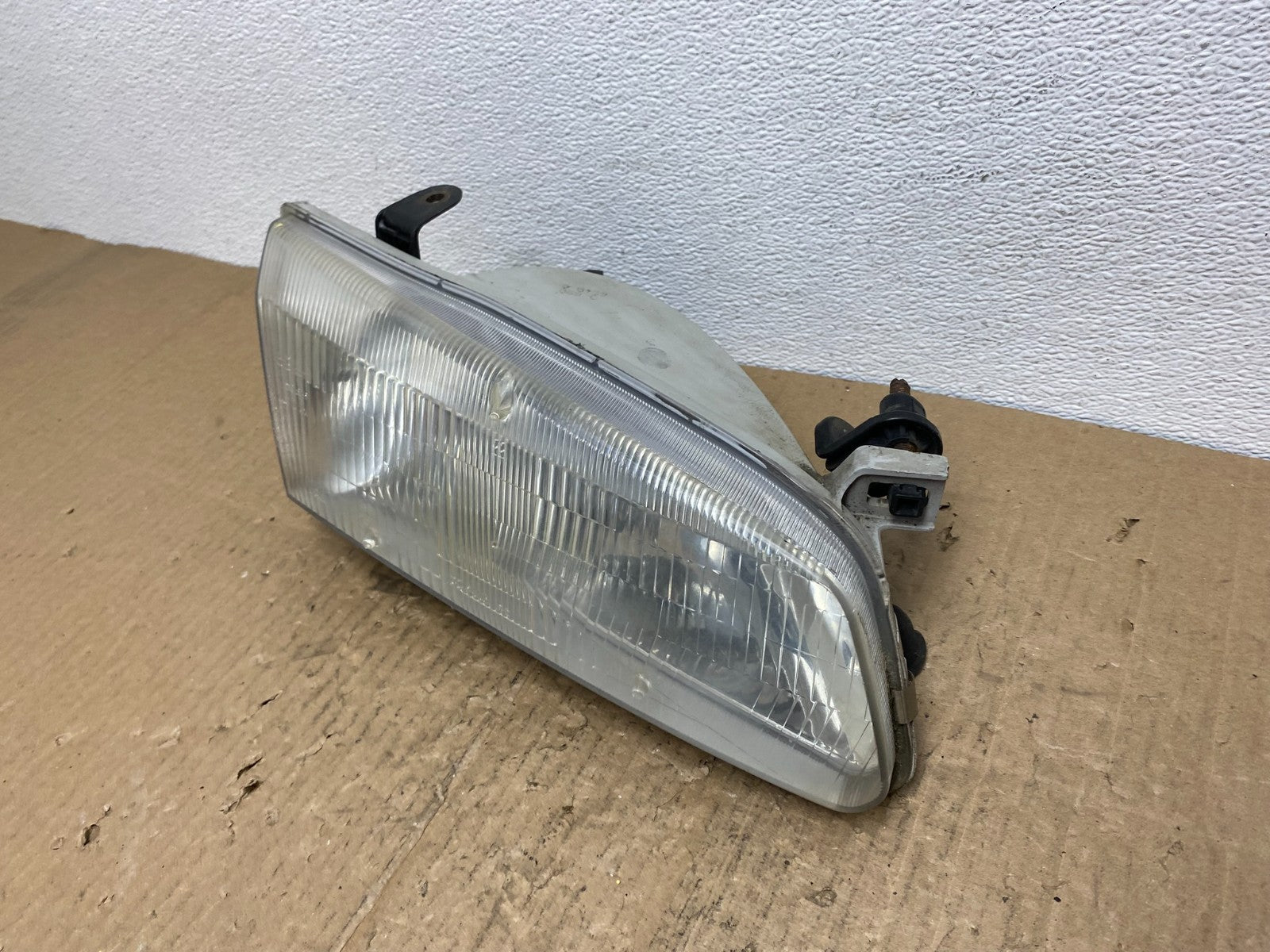 1997 1998 1999 Toyota Camry Right Passenger RH Halogen Headlight AB8473 DW1