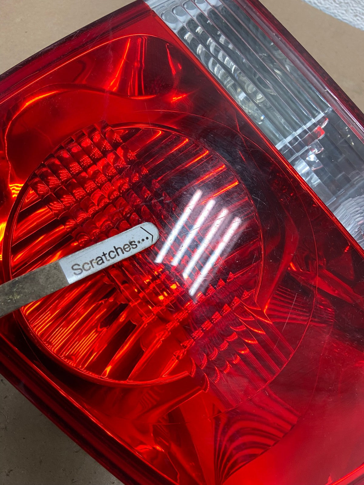 2004-2007 Volkswagen Touareg Right RH Side Inner Tail Light AF3269 LK3