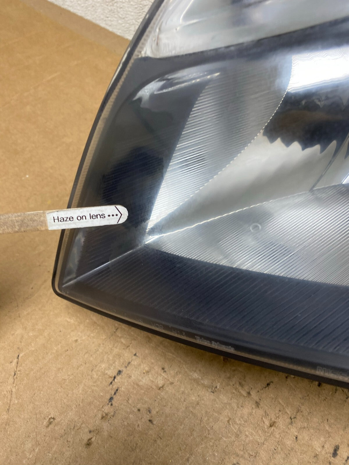 2010-2012 Nissan Sentra Halogen Left Driver LH Black Headlight L2741 DW5