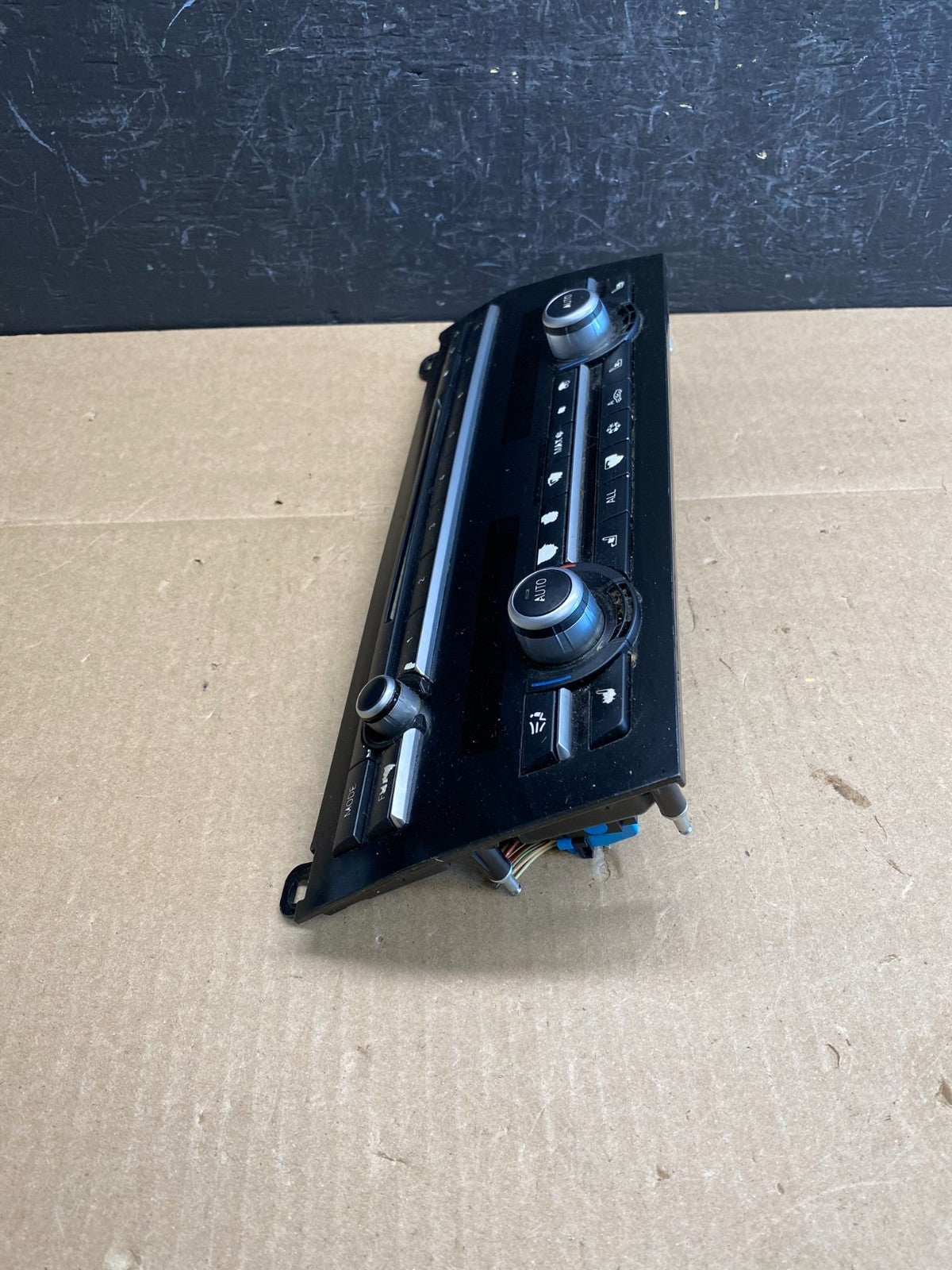 2009-2010 BMW F01 740i 750i Heater Ac Climate Radio Stereo Control AC6261 DG1