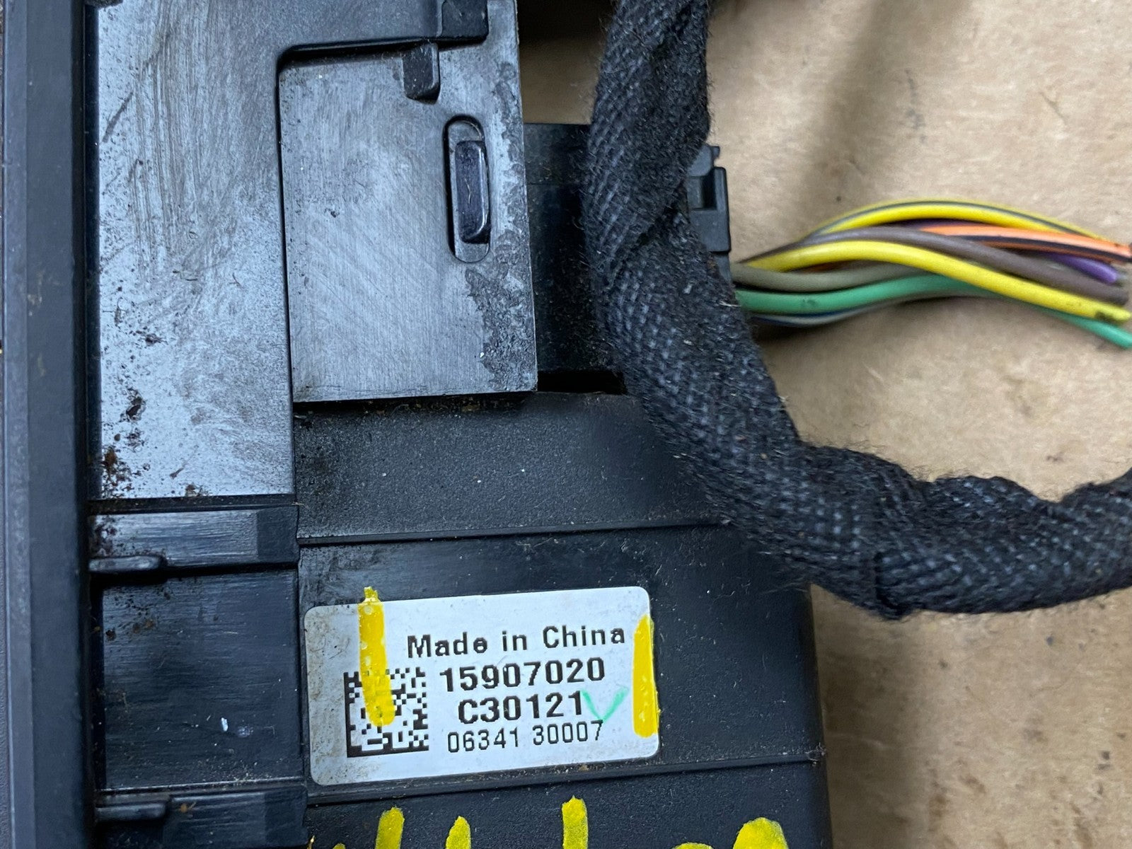 2007-2014 Chevrolet Tahoe Silverado Yukon Windshield Switch Outlet 12v w9441 DG5