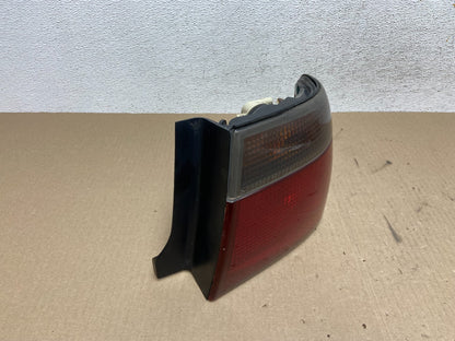 1998 to 2004 Cadillac Seville Right Passenger RH Tail Light AE6980 DG2