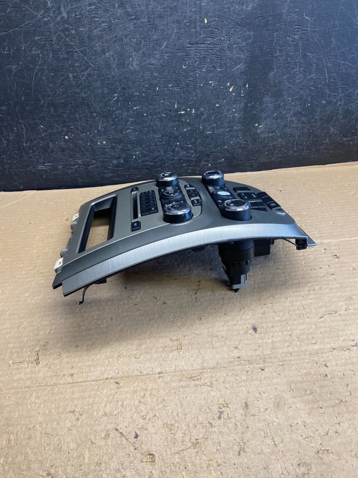 2010 to 2012 Ford Fusion Radio Climate Control A/C Control ah5146 DG1