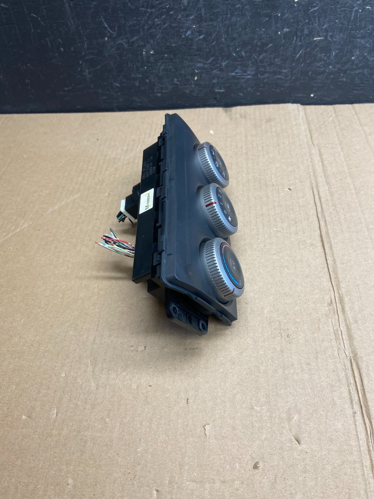 2009 - 2013 Mazda 6 A/C Manual Climate Control Panel AE4367 DG1