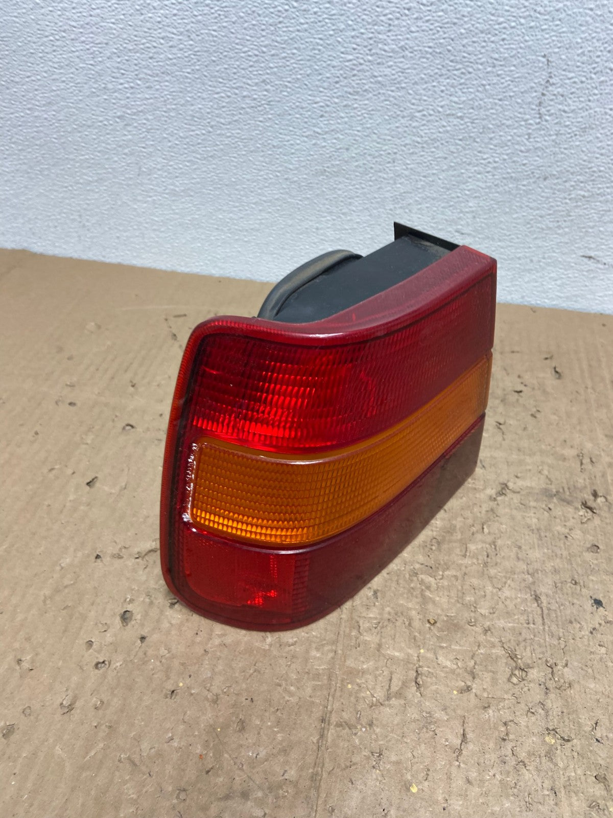 1991 to 1995 Volvo 940 960 Left Driver LH Side Tail Light Oem AC0065 LK2