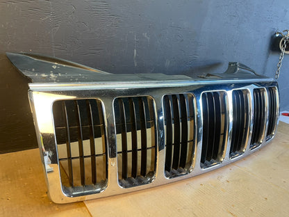 2005 2006 2007 Jeep Grand Cherokee Front Upper Grill Grille OEM AB7874 DG1