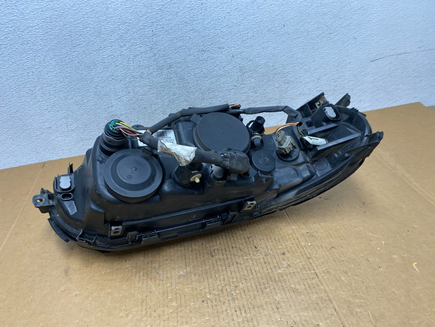 2005 to 2009 Volvo S60 Left Halogen Driver Side Headlight AE0462 DW6