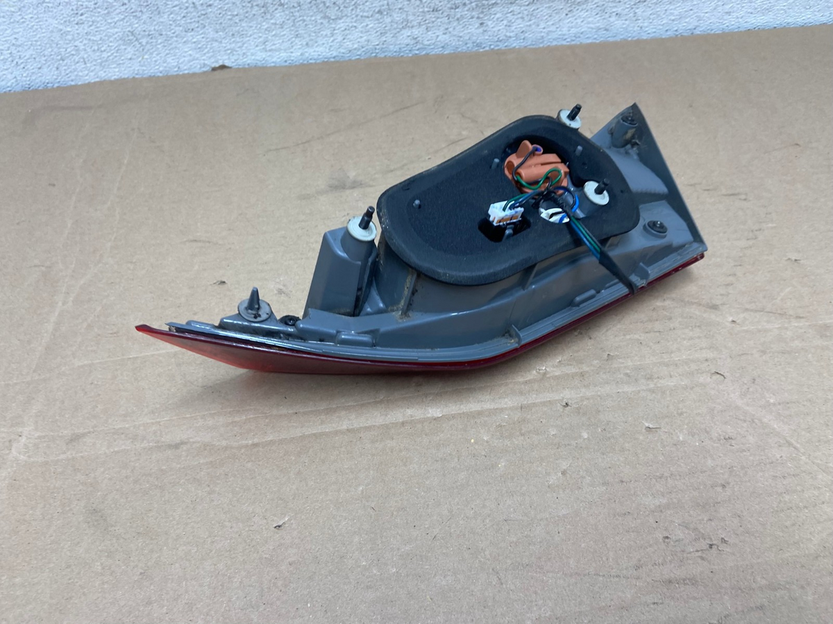 2017-2018 Hyundai Elantra Left Driver LH Side Inner Tail Light AH9351 LK5