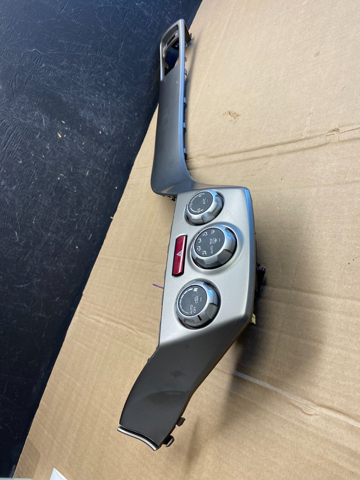 2009 to 2013 Subaru Forester Temperature Control Climate Heat A/C AD7028 DG1