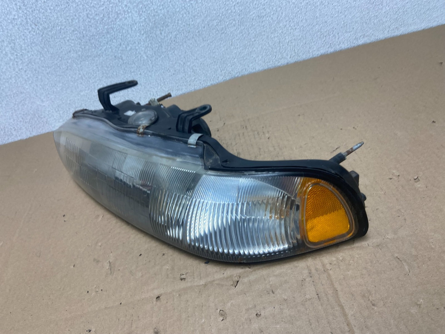 1995-1996 Subaru Legacy Outback Left Driver LH Side Headlight AB6185 DW1