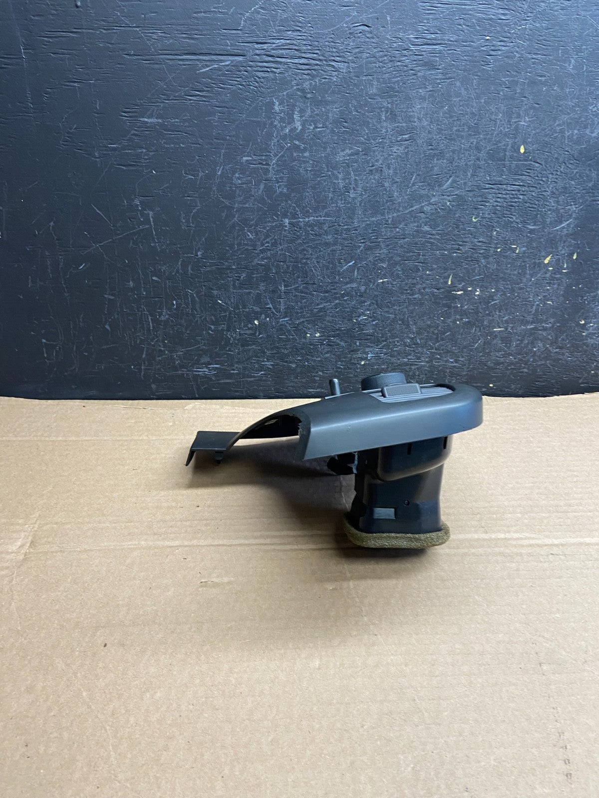 2007 to 2014 Silverado Front Left Driver Headlight Switch Air Vent AF2419 DG2