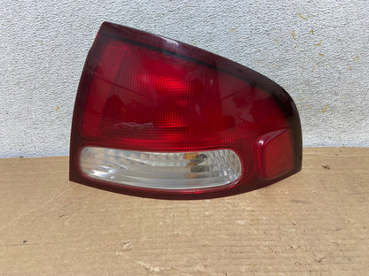 2000 2001 2002 2003 Nissan Sentra Right Passenger Side Tail Light AH8903 LK0