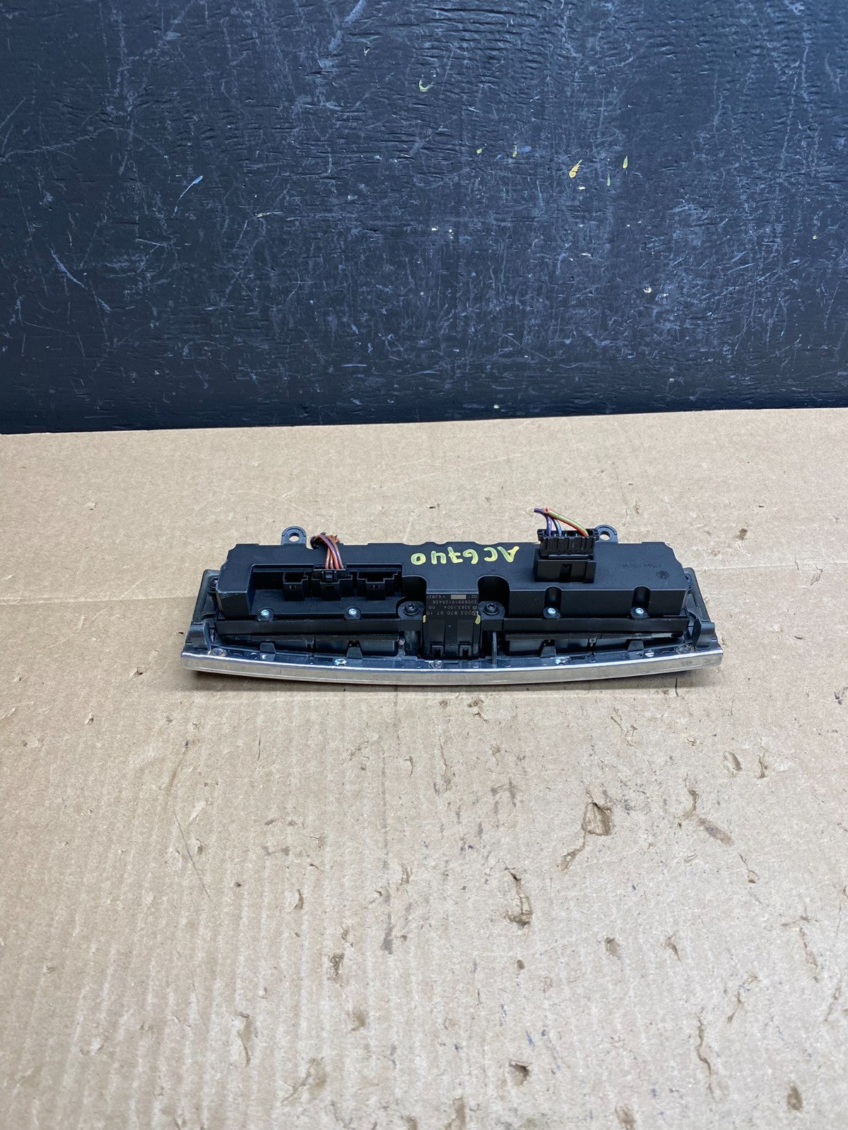 2005 - 2007 Mercedes C230 C240 Center Console Switch Control Unit AC6740 DG4