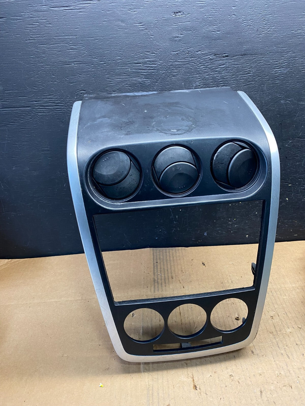 2007 - 2009 Mazda CX-7 Radio Dash TrimClimate Control Bezel W/Vent N4998 DG0