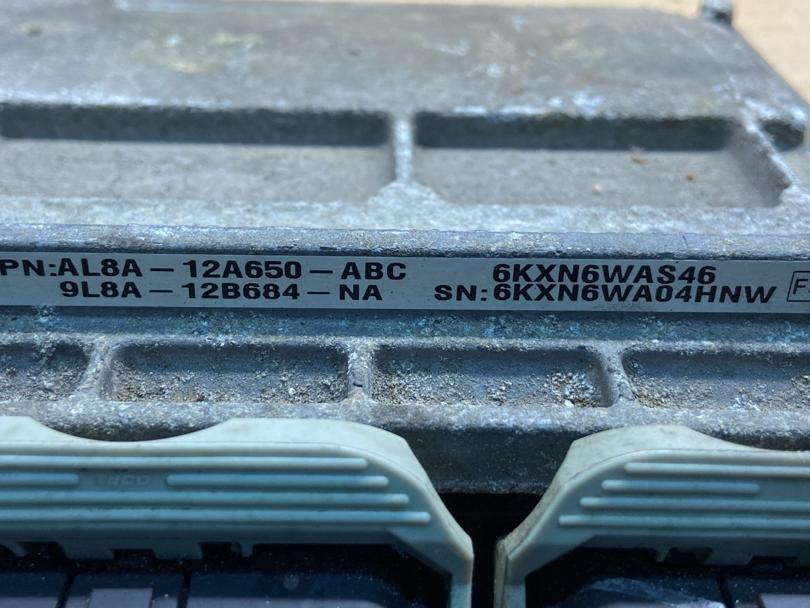 2010 - 2011 Ford Escape 3.0L Engine Control Unit ECU Computer Module AE4737 DW2