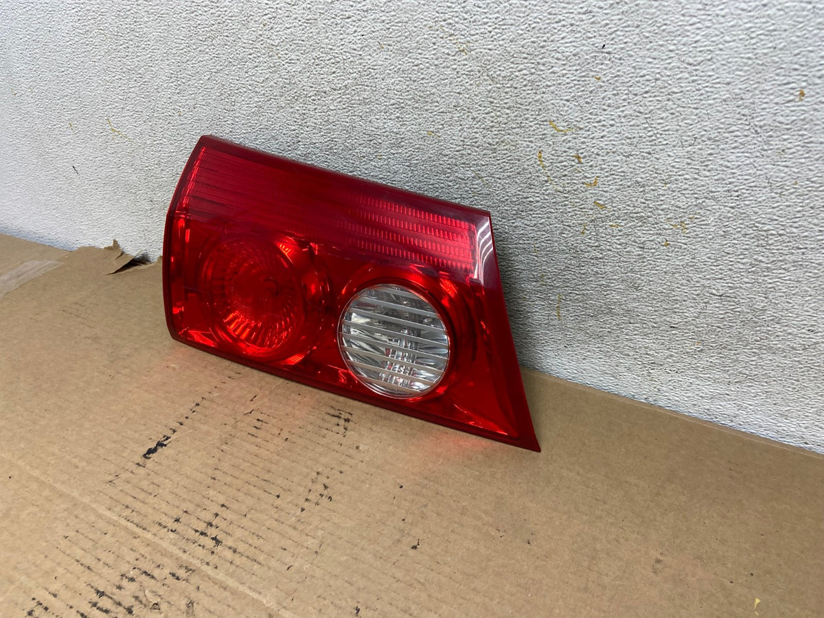 2006 - 2010 Toyota Sienna Left Driver Lh Side Inner Tail Light AH4035 LK2